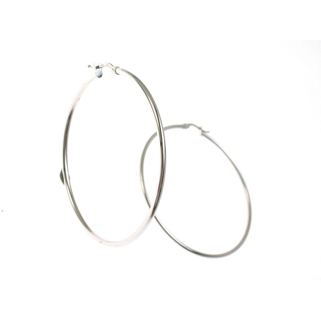 Round hollow cane hoops in 18kt white gold