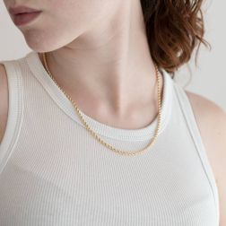 Girocollo corda Oro Giallo 49cm x 2.70mm foto indossata