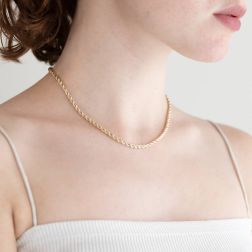 Girocollo Corda Oro Giallo con Veneta Oro Bianco 40cm x 3.3mm foto indossata