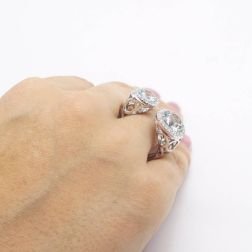 Anello Design Aperto Acquemarine e Diamanti foto indossata
