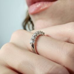 Veretta 7 Diamanti Suspended  0.39ct foto indossata