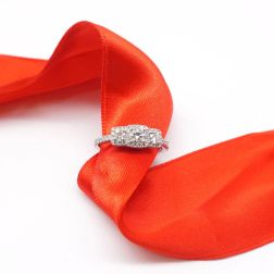 Anello Trilogy in Platino con Diamante centrale GIA 0.30 ct