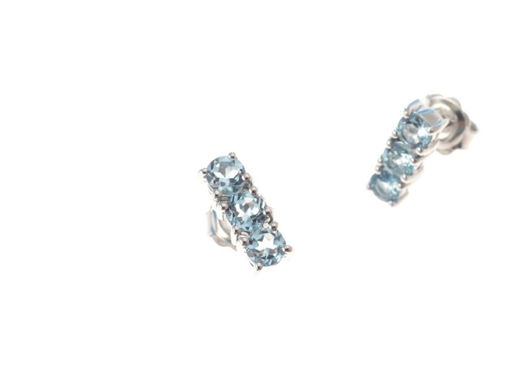 Trilogy Studs earrings with round acquamarines in 18kt white gold