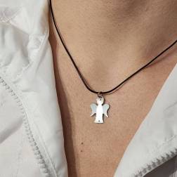Ciondolo angelioletto in oro bianco foto indossata