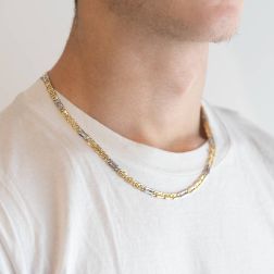 Two-tone Figaro Necklace 50cm x 5,20mm photo worn