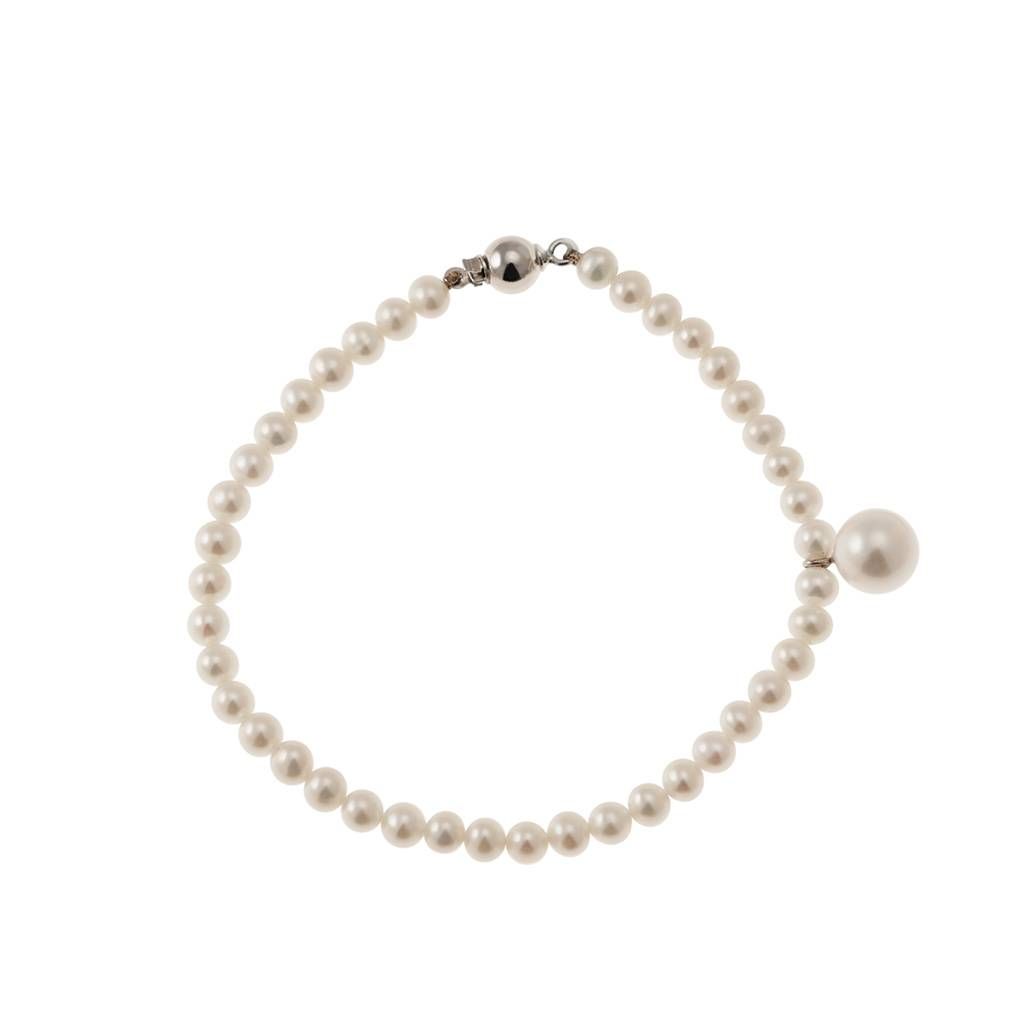 Fresh Water Bracelet 4.5mm pearls and 8.5mm pendant 18kt White Gold sphere clasp