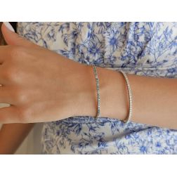 Bracciale Tennis Rigido Diamanti Bianchi e Blu foto indossata