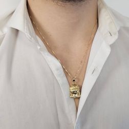 Ciondolo Leone lastra scatolata oro giallo foto indossata