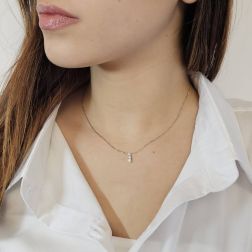 Girocollo Trilogy a Scalare in Oro Bianco foto indossata