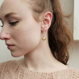 Foto Indossata Orecchini pendenti con Perla Gold e Diamanti Brown foto indossata