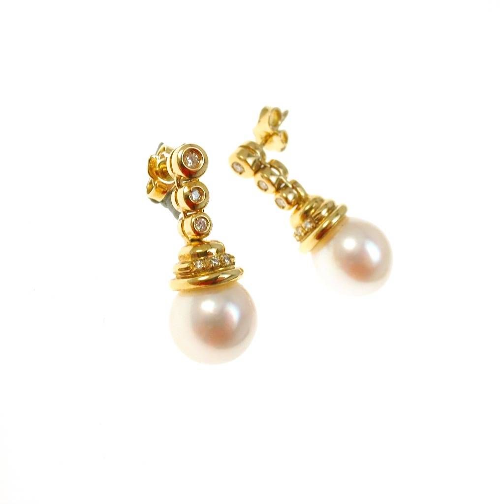 Orecchini a Goccia in Oro Giallo con Perle Akoya e Diamanti