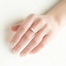 Photo of worn Ring Trilogy Wave 0,59ct GIA Certificate Diamonds