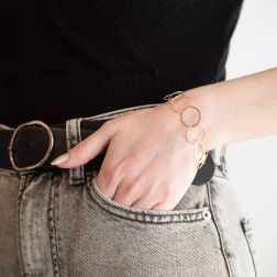 Bracciale Catena a Cerchi alternati Martellati e Lucidi foto indossata