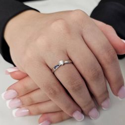Solitario Band Diamante 0.19ct GIA foto indossata