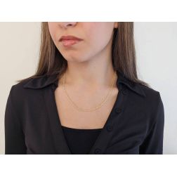 Collana Girocollo 45cm Infinito a filo Pieno in Oro Giallo foto indossata