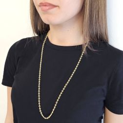 Photo of worn Necklace 70cm Chain Triangles Twisted Thread Yellow Gold