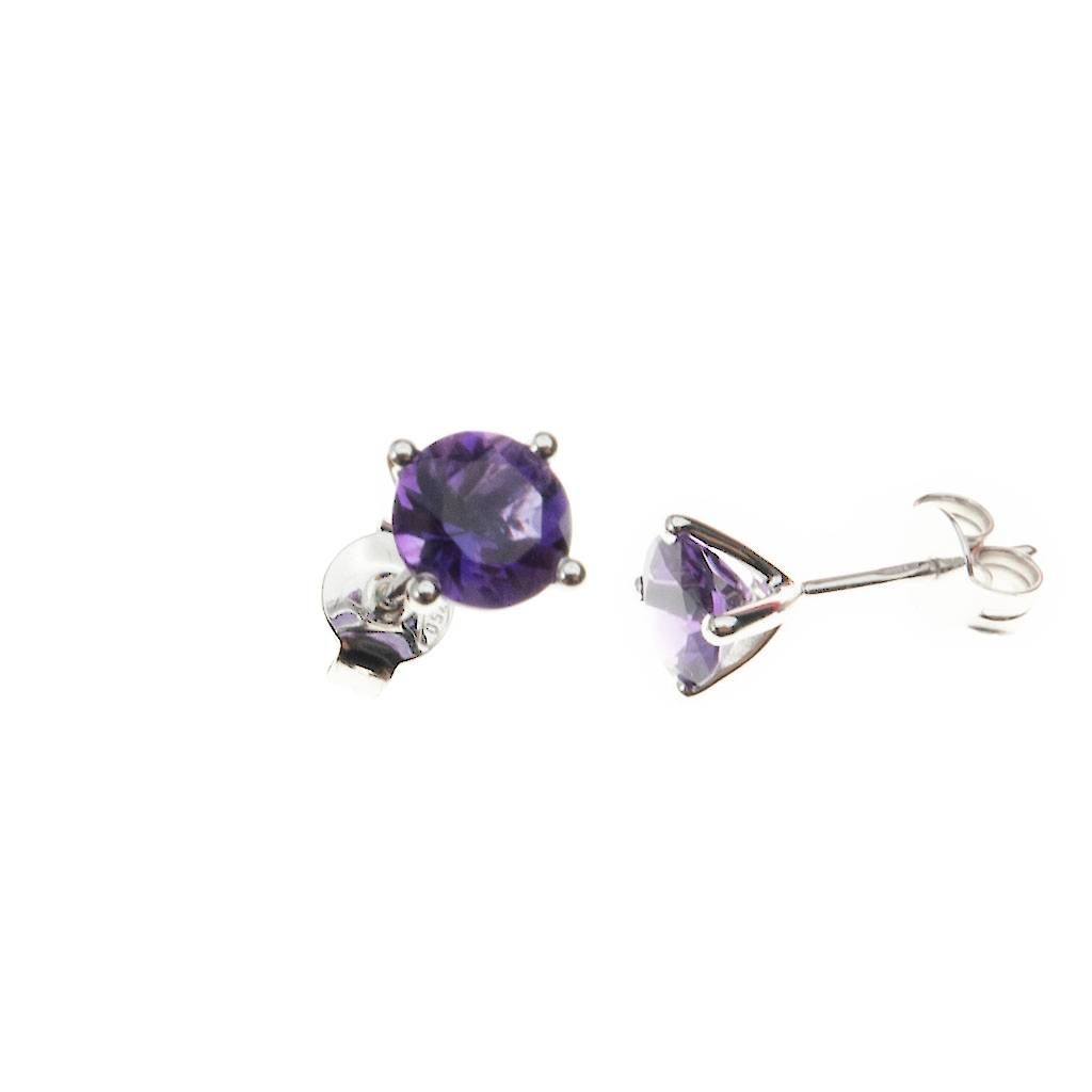 Classic Solitaire Earrings with Amethyst in 18kt White Gold
