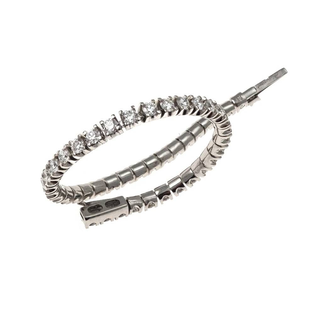 Tennis bracelet 17cm x 4mm with 47 diamonds on a platinum setting