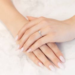 Photo of worn Solitaire "Love Panarea" GIA Diamond 0.30ct Platinum