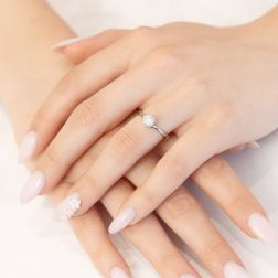 Solitario "Love Panarea" Diamante GIA da 0.70ct Platino foto indossata