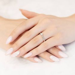 Solitario "Blossom" Diamante GIA da 0.19ct Platino foto indossata