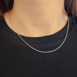 Photo of worn Platinum faceted ear of corn chain necklace 42cm x 1.10mm