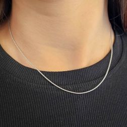 Collana Spiga tonda sfaccettata 40cm x 1.10mm - Platino indossata