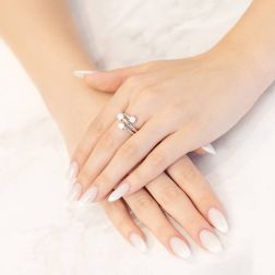 Photo of worn Contrariè Three-Thread Trilogy Ring 0.95ct GIA Certificate Diamonds  - Platinum