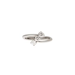 0,64ct GIA Certificate Diamonds Oblique Trilogy Ring in Platinum