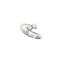 0,61ct GIA Certificate Diamonds Oblique Trilogy Ring in Platinum