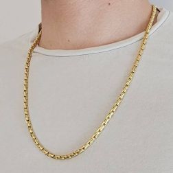 Photo of worn 61cm Tubular Necklace Chicchi Yellow Gold