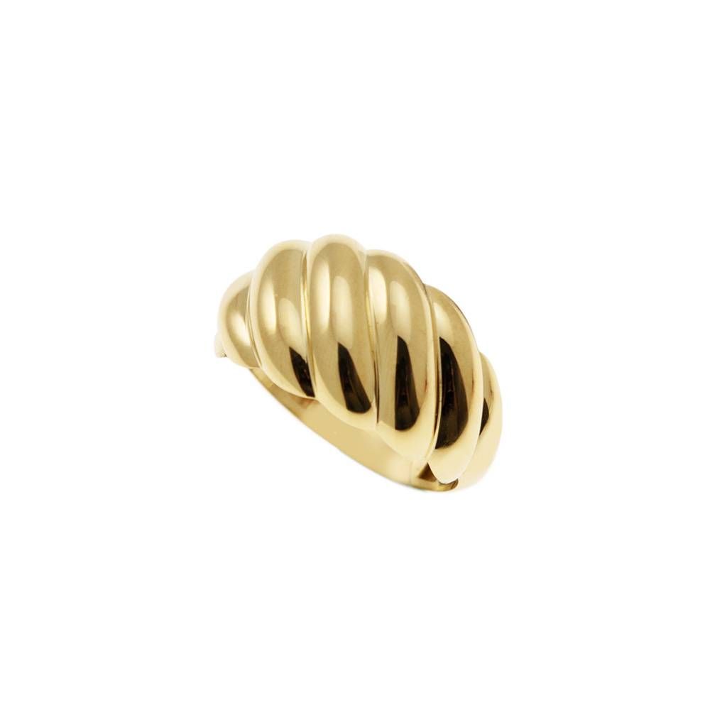 Super Lightweight Shell Shaped Ring in Yellow Gold
