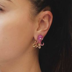 Orecchini Polpo Rubini foto indossata