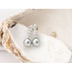 Orecchini Pendenti Tipo Tennis con 10 Diamanti e Perle di Tahiti