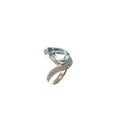 Contrariè Ring with teardrop Aquamarine and Diamonds in Platinum