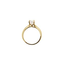 Classique Solitaire Ring with Round Zircon in Yellow Gold