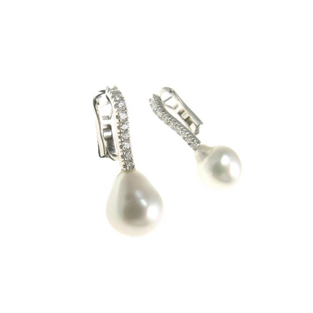 Tennis-style earrings with 18 diamonds and Drop Australian pearls