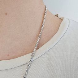 Photo of worn 60cm Necklace Torchon and Sphere Chain in 18kt White Gold