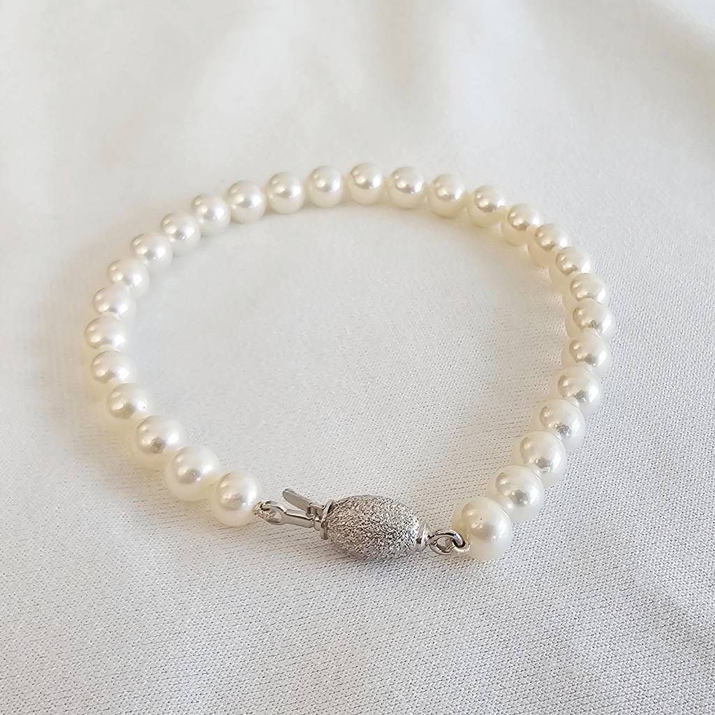 6mm Diamond Barrel 5.5mm-6mm Pearl Bracelet White Gold