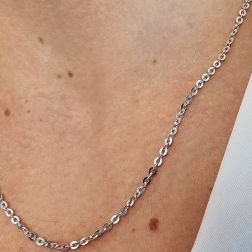 Collana Rolò Brillantata 50cm x 2.70mm Oro Bianco foto indossata