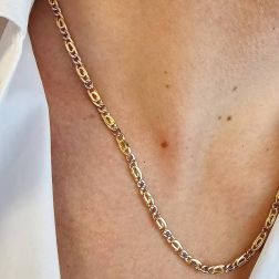 Photo of worn 50cm Bicolor Necklace with alternating Cuban Link and Partridge 1+1 chain