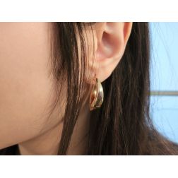 Boccole a Onda Lucide Oro Giallo foto indossata