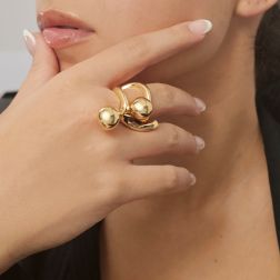 Anello L'Attesa in Oro Rosa foto indossata