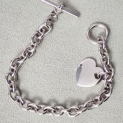 Oval Rolò Chain Bracelet in White Gold with Heart Pendant
