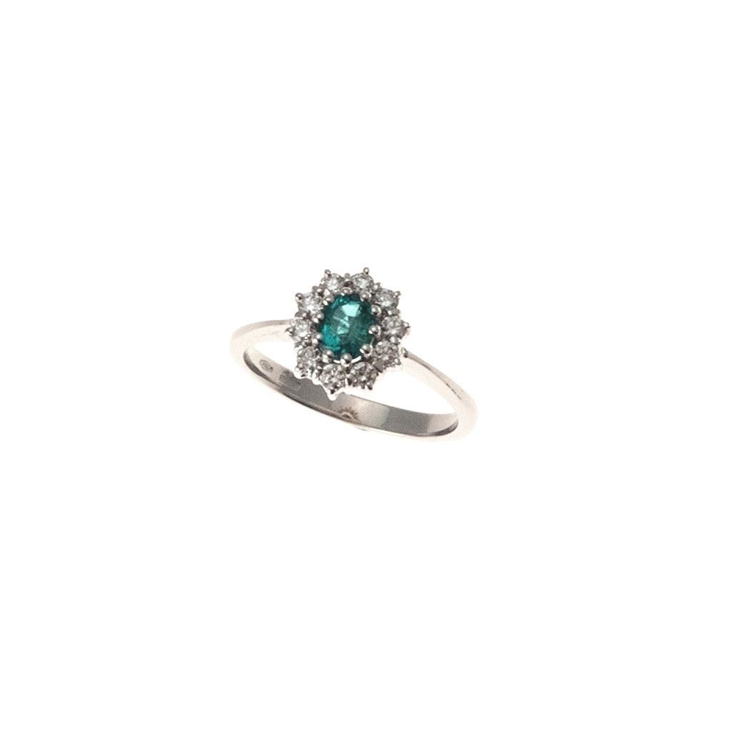 5x4 Oval Emerald Solitaire Ring with 10 Diamonds