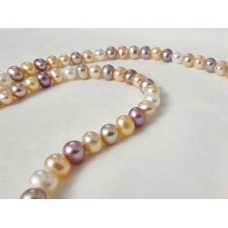 Multicolor Pink Pearl Necklace in Yellow Gold