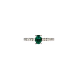 Oval Emerald Solitaire Ring with 8 Diamonds in White Gold
