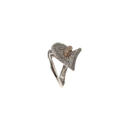 Leaf Design Ring with 148 Diamonds in White Gold and Rose Gold