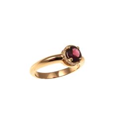 Round Solitaire Ring with Rhodolite and 18 Diamonds in Rose Gold