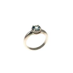 Anello Solitario tondo con Acquamarina e 18 Diamanti Oro Bianco